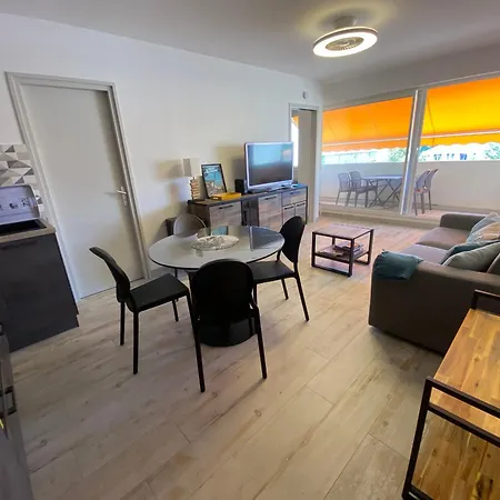 Apartment T2 Avec Terrasse Sud - Acces - Fr-1-374-246 *